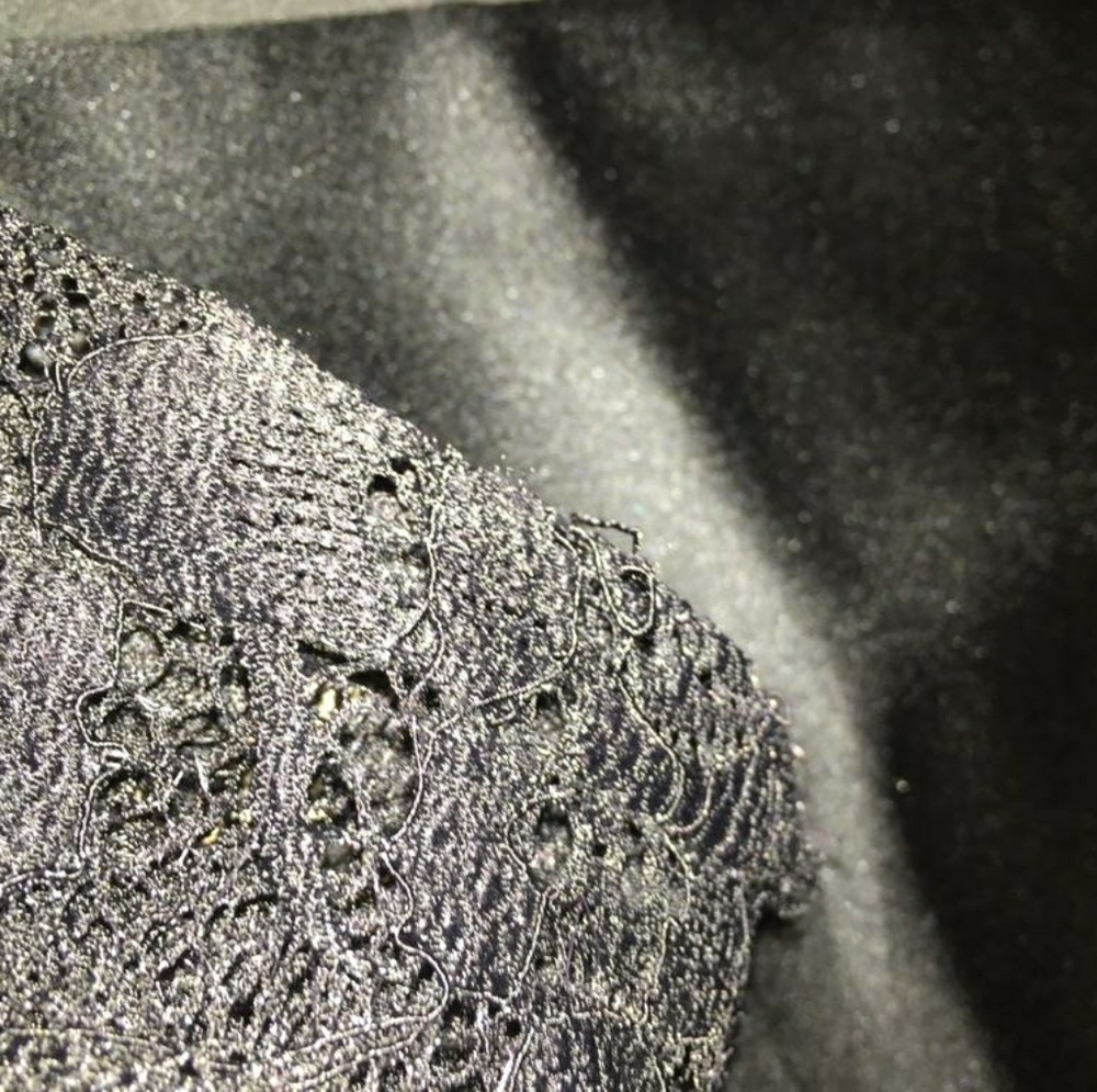 Black lace & beige dress - Picture 6 of 8
